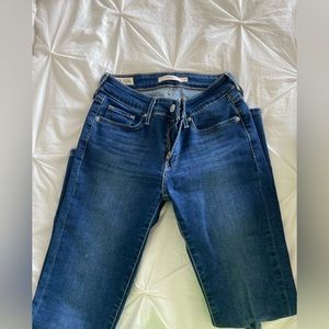 Levi’s skinny jeans